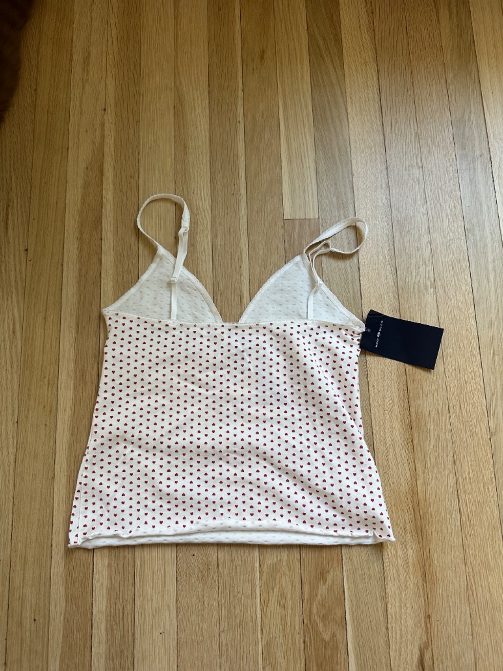 Brandy Melville V-neck heart tank - Picture 2 of 3